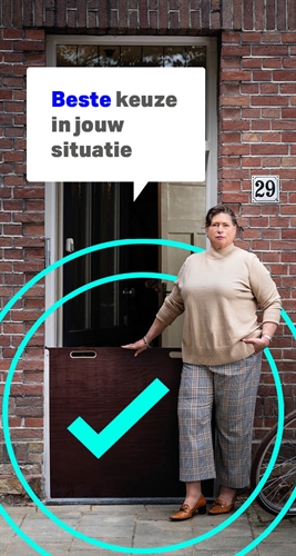 Foto van een persoon in de deuropening waar een waterschot in is geplaatst. Tekst op de foto: beste keuze in jouw situatie.